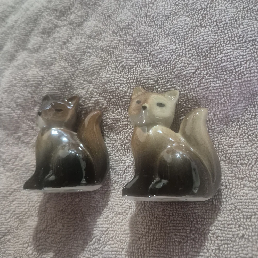 Ceramic Fox Small Pet Figurine - Brown/Black